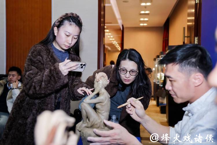 “中国白·德化瓷”对外文化交流活动在京举行 “中国白·德化瓷”对外文化交流活动在京举行