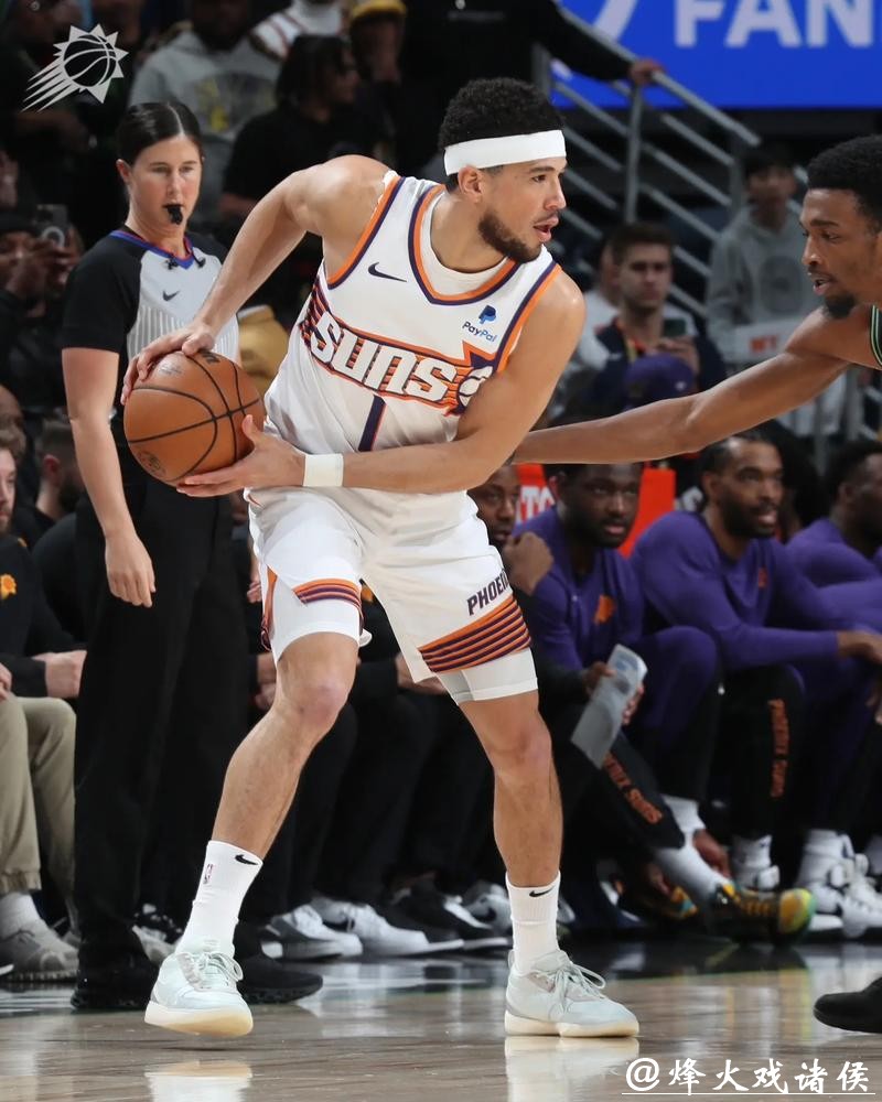 布克砍个人赛季新高45分 太阳擒公牛4连胜 布克砍个人赛季新高45分 太阳擒公牛4连胜